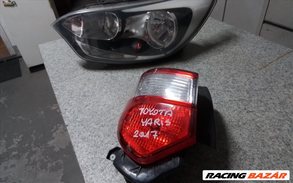 Opel Astra H Lökhárító első  1. kép