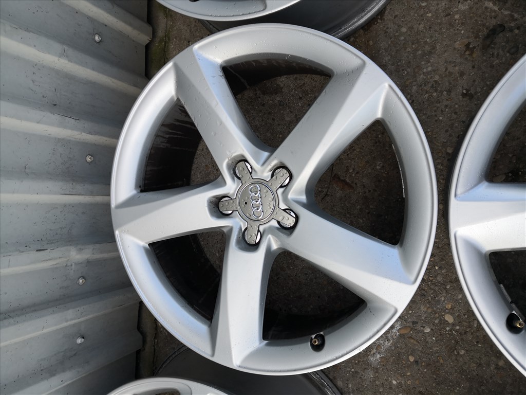5x112 19 Gyári Audi alufelni 225000ft a 4db/76/ 1. kép