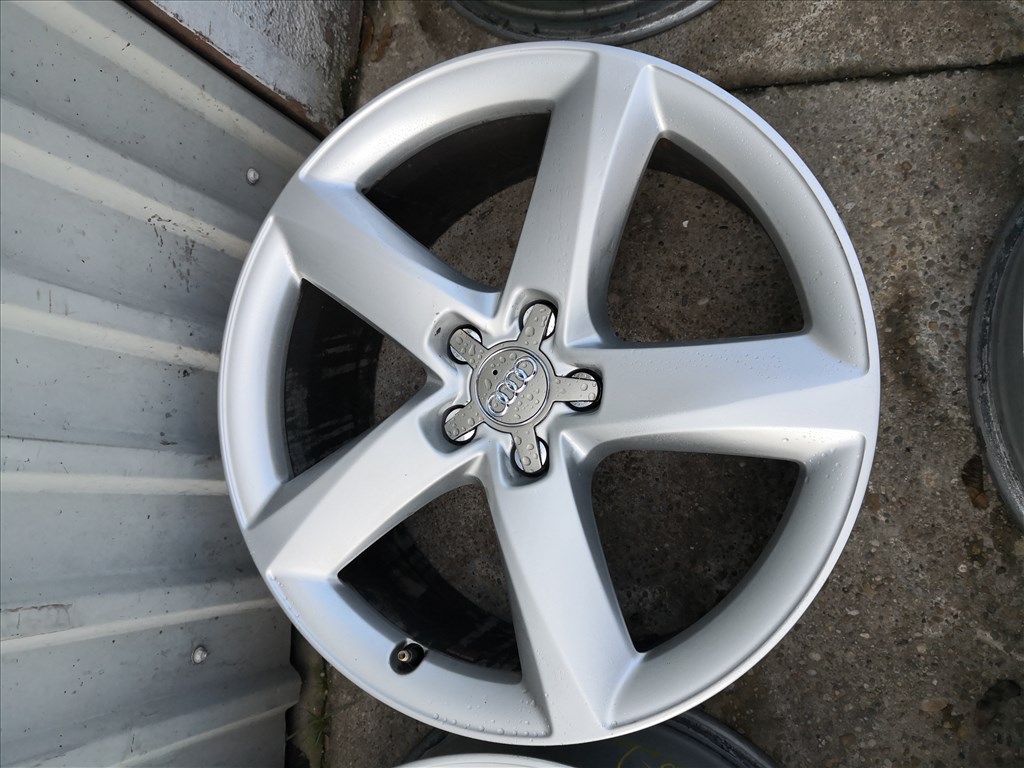 5x112 19 Gyári Audi alufelni 225000ft a 4db/76/ 2. kép