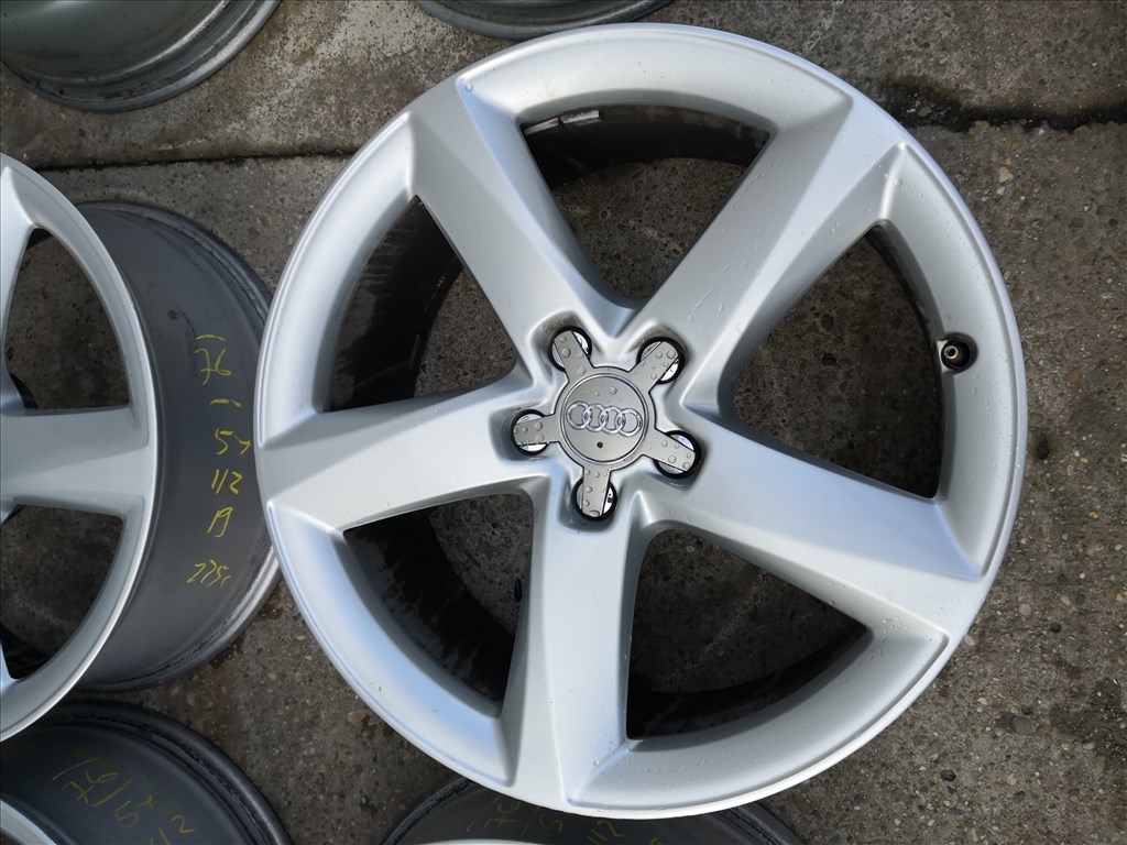 5x112 19 Gyári Audi alufelni 225000ft a 4db/76/ 4. kép