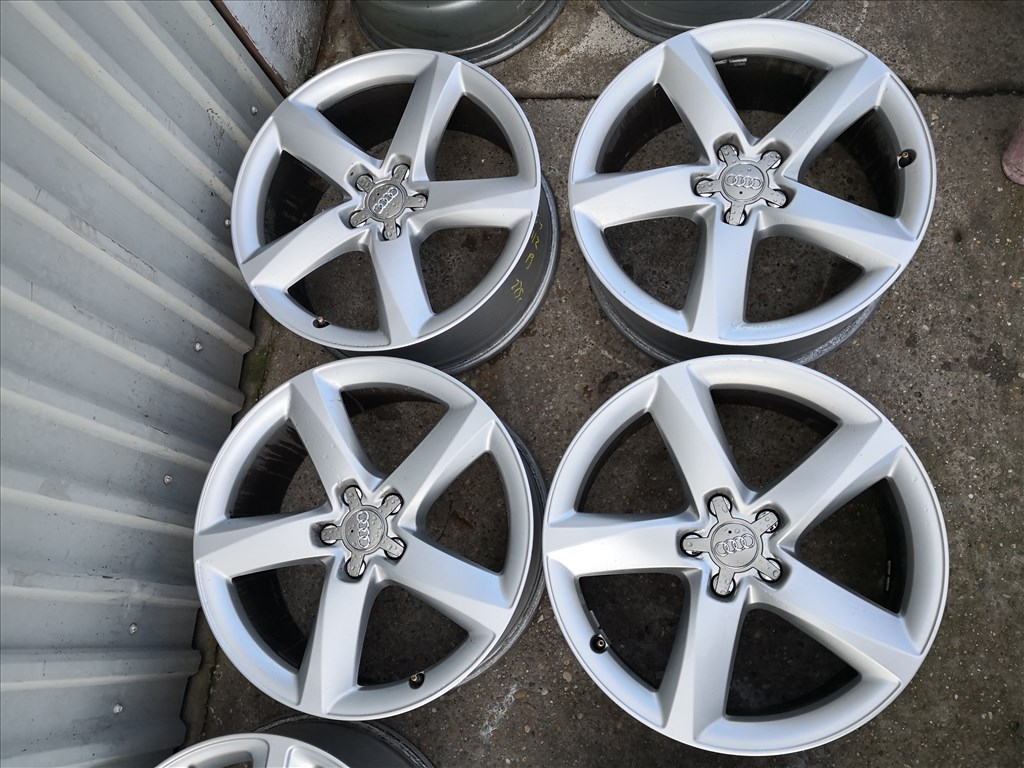 5x112 19 Gyári Audi alufelni 225000ft a 4db/76/ 5. kép