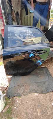 Mazda 2 (DY) Bal hátsó ajtó 