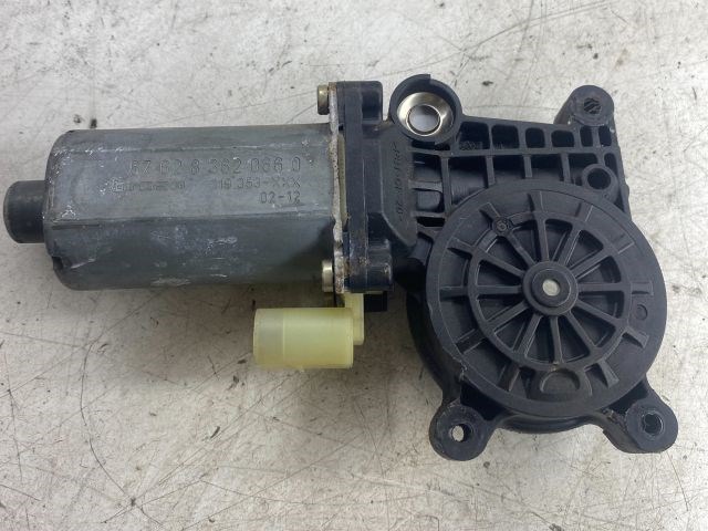 BMW 3 E46 Bal hátsó Ablakemelő Motor 1. kép