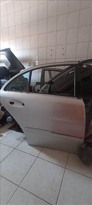 Mercedes-Benz E211 jobb hátsó ajtó