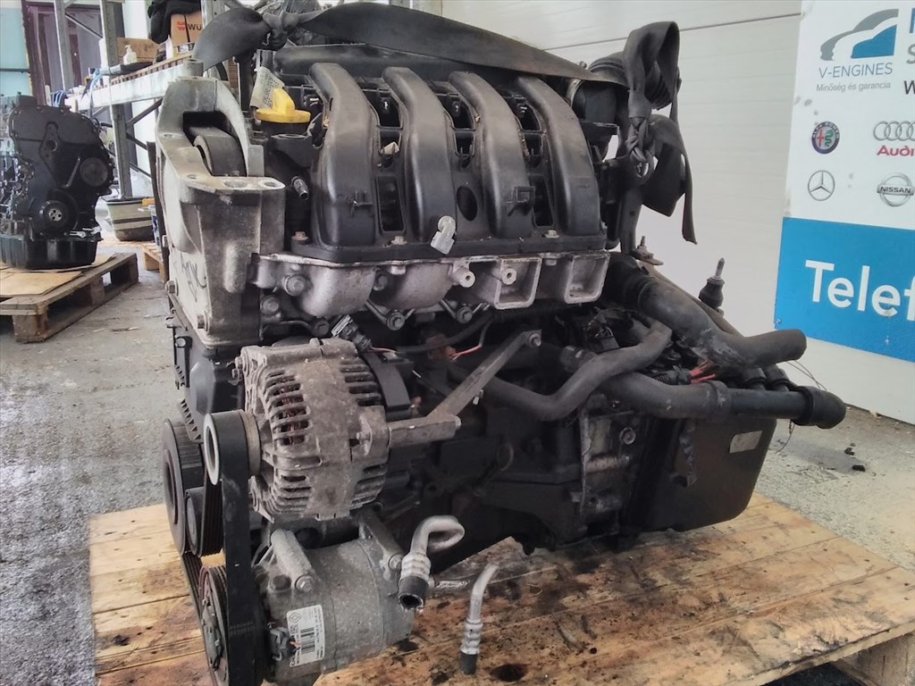 RENAULT SCENIC K4MC813 bontott motor  3. kép