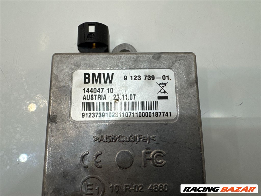 BMW X5 E70 USB HUB 9123739 84109200503 3. kép
