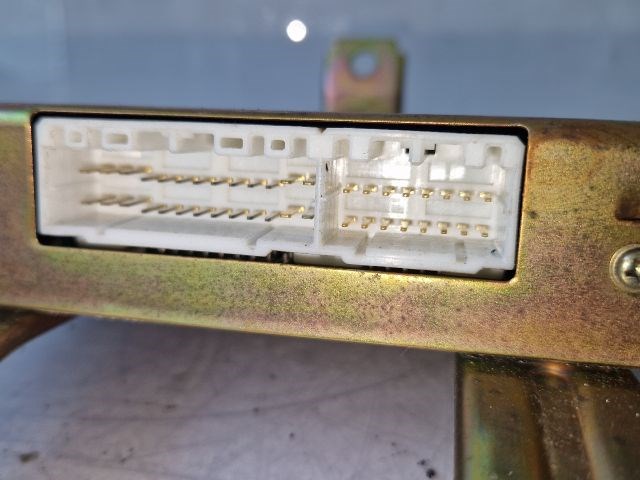 SUZUKI SWIFT II Motorvezérlő 4. kép