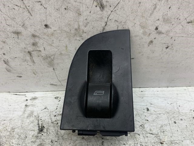 AUDI A6 C5 Jobb első Ablakemelő Kapcsoló 1. kép