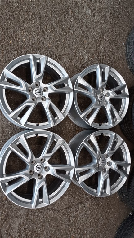  5x108 lyukosztású 7,5JJ 18" használt (gyári felni) alufelni 1. kép