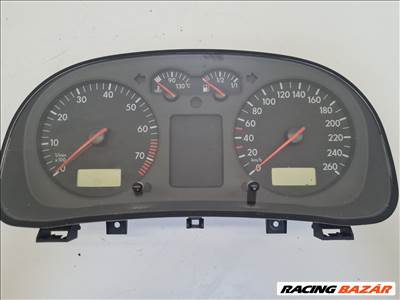 Volkswagen Bora 1.6 SR kilométer óra (20629) 1j0919881b