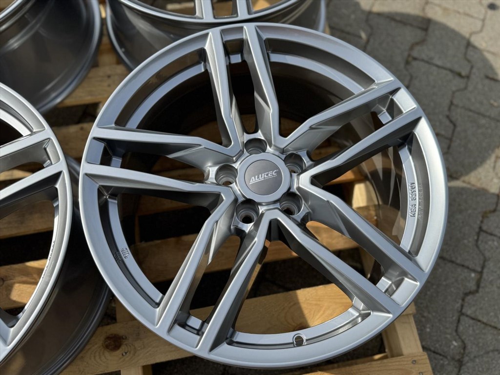 R19 5x112 (66,5) ALUTEC IKENU 9J ET40 METAL-GREY új felnik alufelnik felni alufelni 3. kép