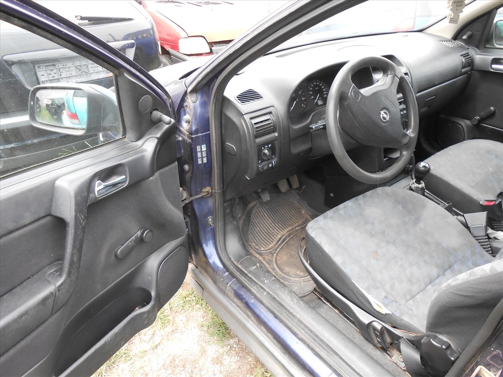 Opel Astra G lépcsőshátú (T98)  klímahűtő 5. kép