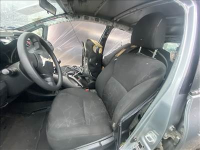 Toyota Auris 1.33 E150 tetőkárpit világítás kapcsoló 