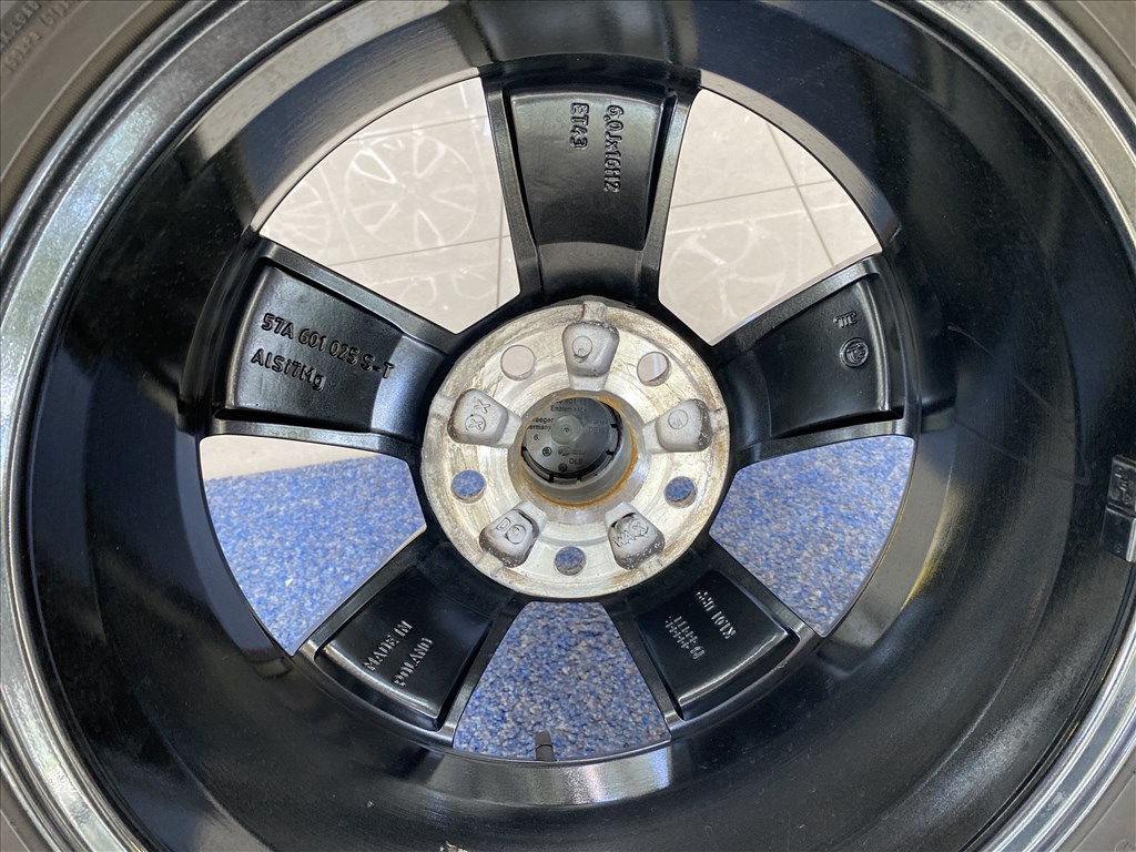 (3253) Skoda 16 gyári alufelni felni, 5x112, 215/60 téli gumi, Superb 3. kép