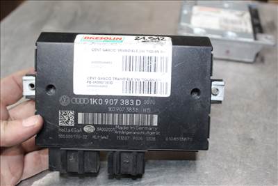 Volkswagen Tiguan  2007 vonóhorog vezérlő  1k0907383d