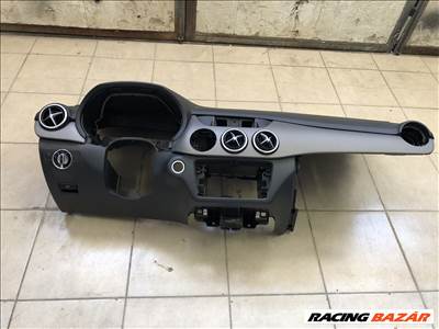 Mercedes B osztály w 246 műszerfal párna a2466807600