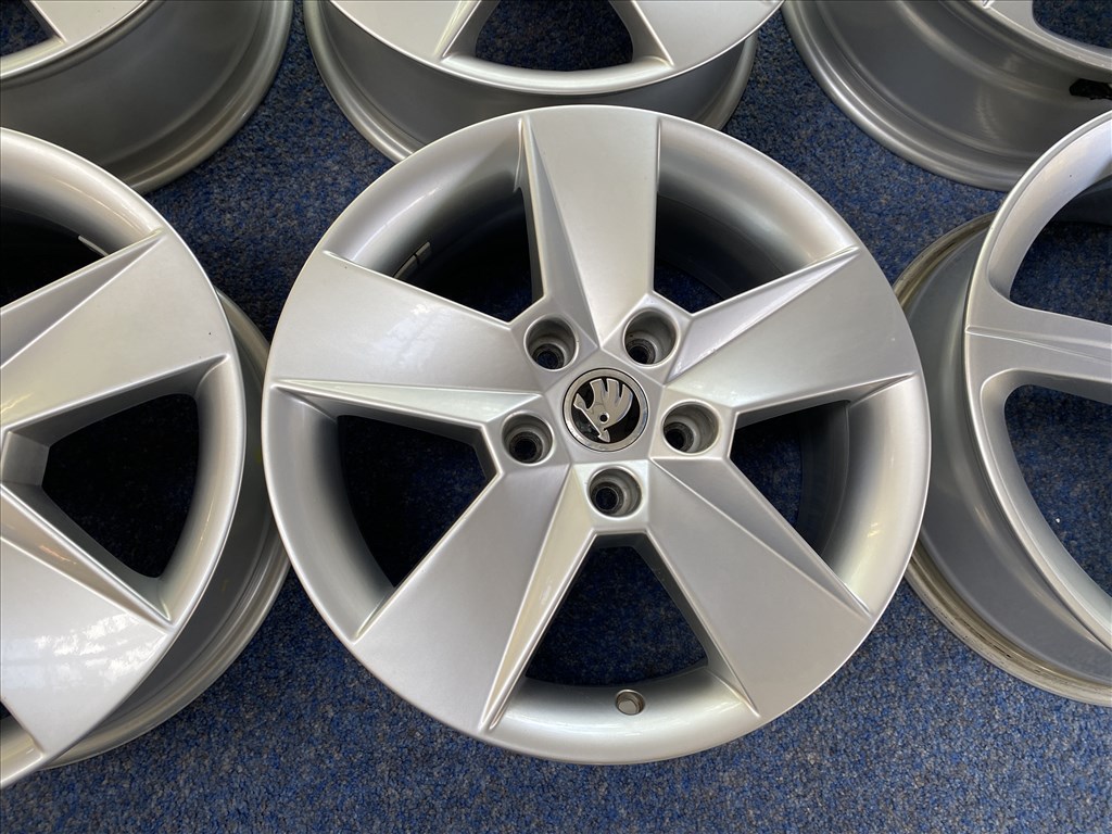 (3636) Skoda 16 gyári alufelni felni, 5x112, Octavia 3. kép