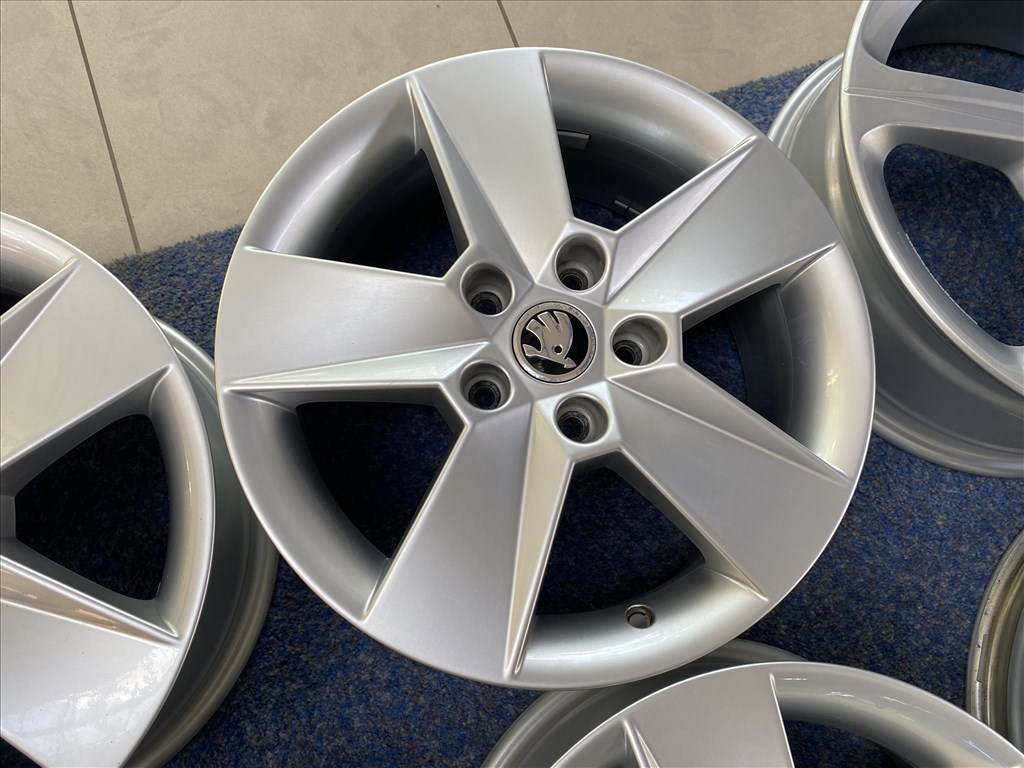 (3636) Skoda 16 gyári alufelni felni, 5x112, Octavia 5. kép