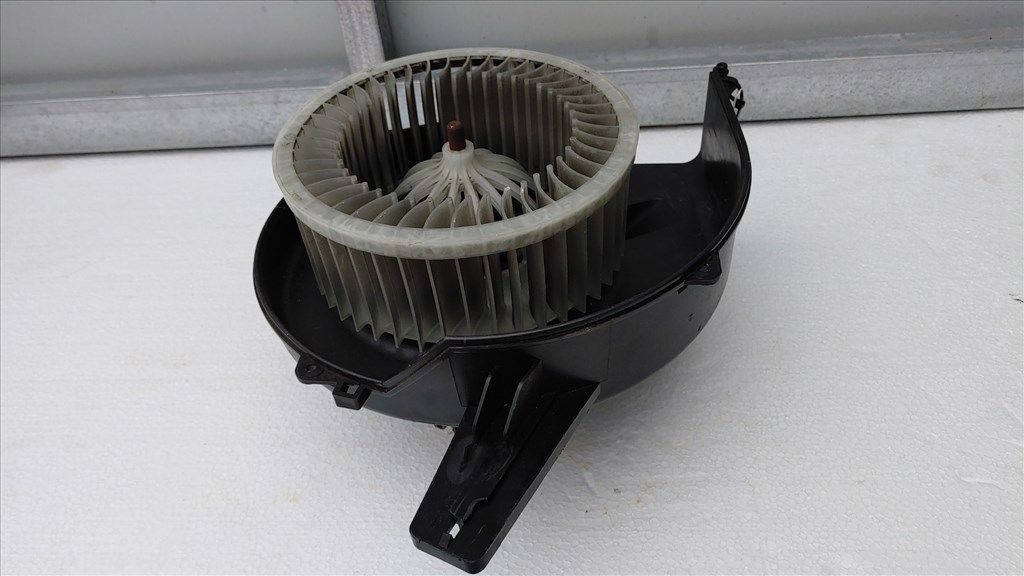 Seat Ibiza III, Skoda Fabia I, Volkswagen Polo IV fűtésventillátor motor  6q1819015h 069412212010 3. kép