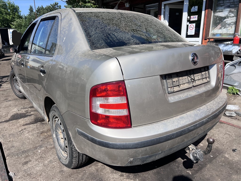 Skoda Fabia I 1.2i bontott alkatrészei 2. kép