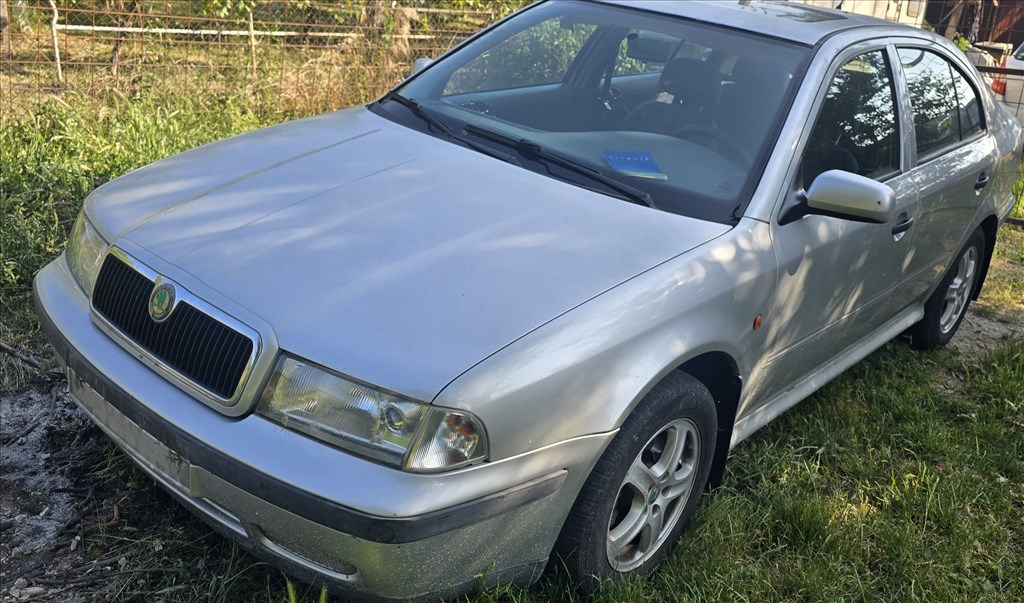 Skoda Octavia I bontott alkatrészei 1.9tdi 1. kép