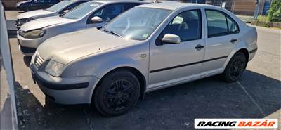 Volkswagen Bora bontott alkatrészei AKL DUU