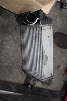 Dacia Duster 2013 intercooler hűtő (17) 144965154r