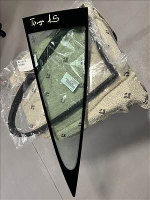 Porsche Targa 4S bal hátsó háromszög üveg