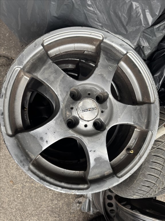 Dezent 7X16-os 4X114,3-as ET40-es használt könnyűfém felni garnitura eladó 1. kép