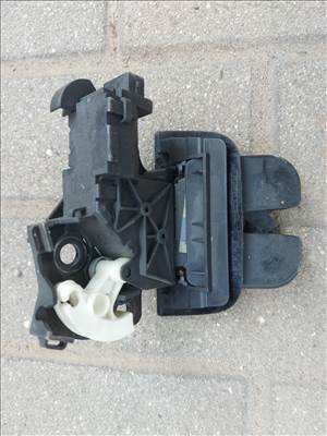 Audi A4, B6-B7 avant, kombi csomagtérajtó zár  8p4827505b