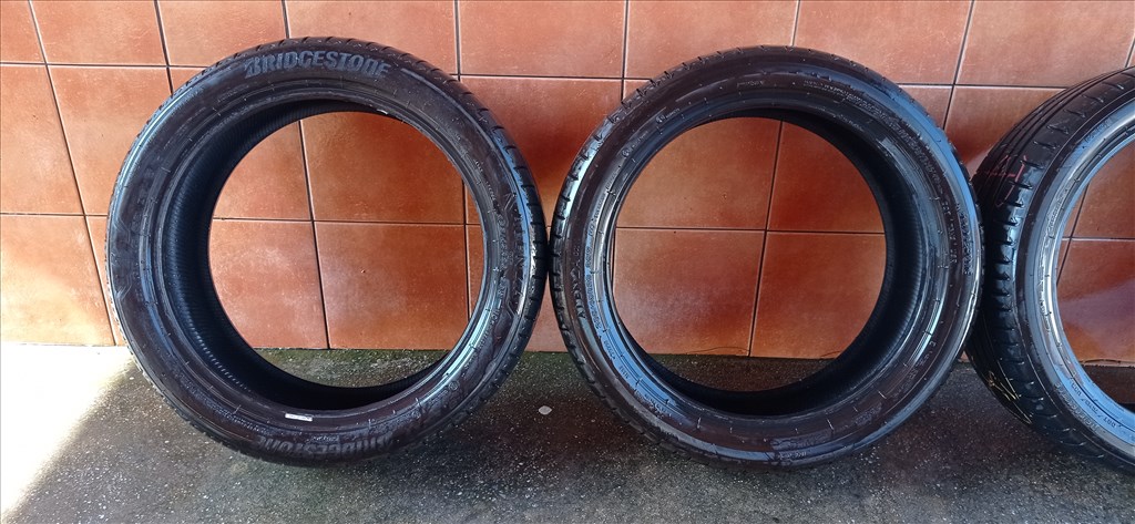 BRIDGESTONE 20" NYÁRI 235/45R20 GUMI OLCSÓN!!! 2. kép