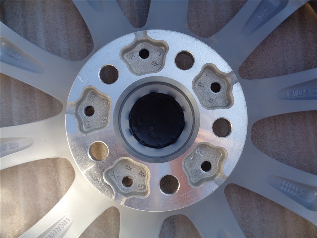 Új BMW gyári alufelni 18-as G-s szériás, 5×112-es osztóval eladó.  6. kép