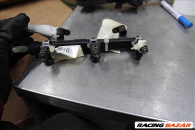 Volkswagen up 2011 injektor híd   04c133313r