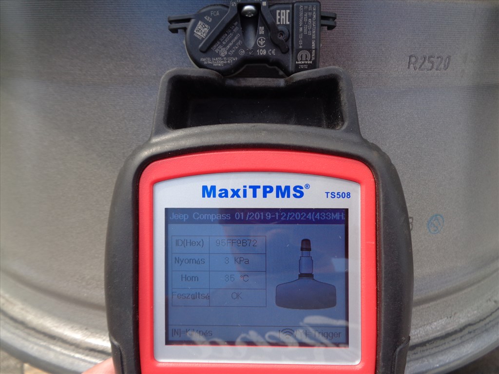 Jepp Gyári alufelni 19-es, 5×110-es osztóval, szenzorral szép állapotban eladó.  10. kép