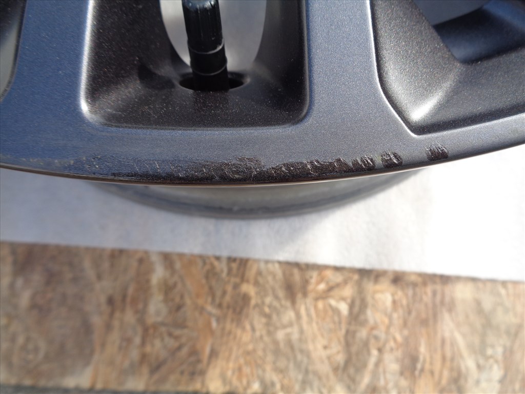 Jepp Gyári alufelni 19-es, 5×110-es osztóval, szenzorral szép állapotban eladó.  11. kép