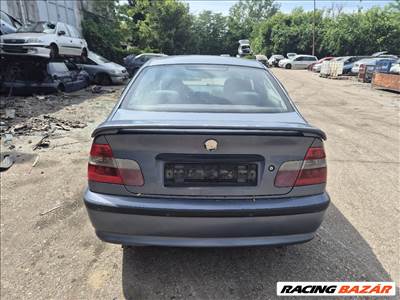 BMW 320d CSOMAGTÉR ajtó 