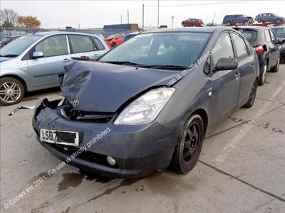 Toyota Prius (XV20) bontott alkatrészei