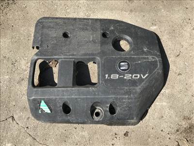 Seat León I motorburkolat 