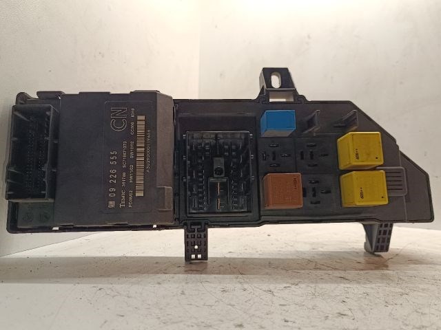 OPEL VECTRA C Biztosítéktábla Utastér 1. kép