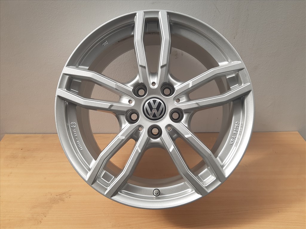  5x112 Alutec alufelni 7,5x17 ET52 Audi Volkswagen Skoda  1. kép