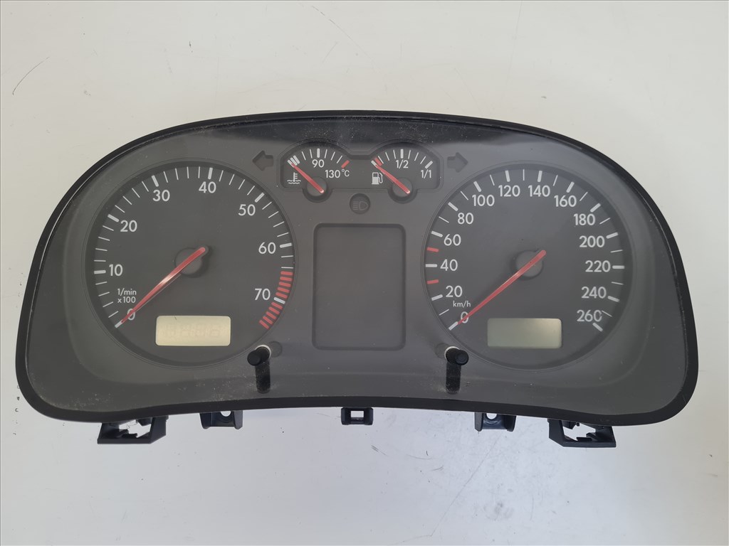 Volkswagen Golf IV 1.6 16V kilométer óra (20746) 1j0920806b 1. kép