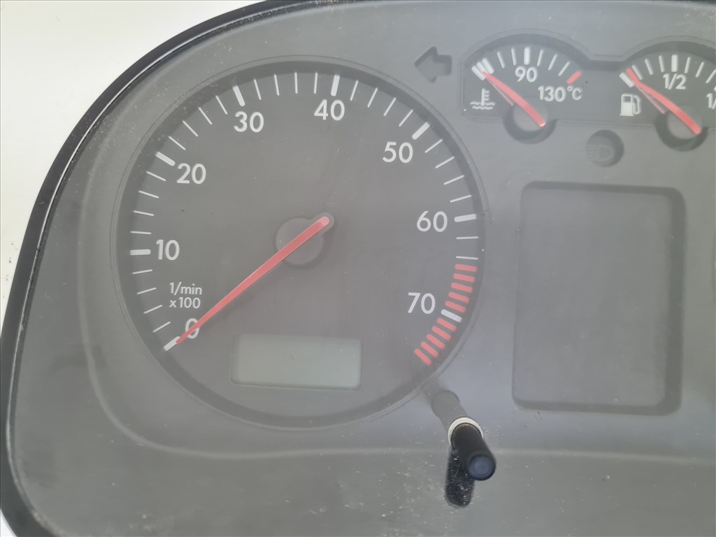 Volkswagen Golf IV 1.6 16V kilométer óra (20746) 1j0920806b 2. kép