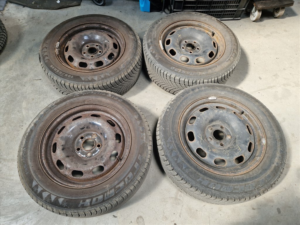  5x100 15" lemezfelni szett Tracmax téli gumikkal (19192, 26163) 2. kép