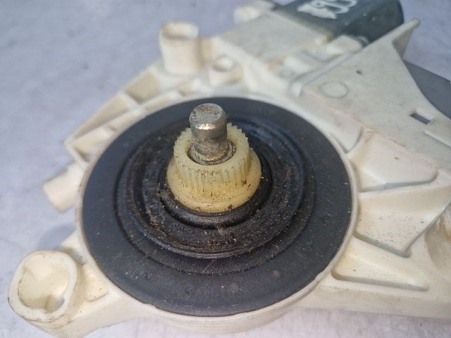 PEUGEOT 407 Bal hátsó Ablakemelő Motor 6. kép