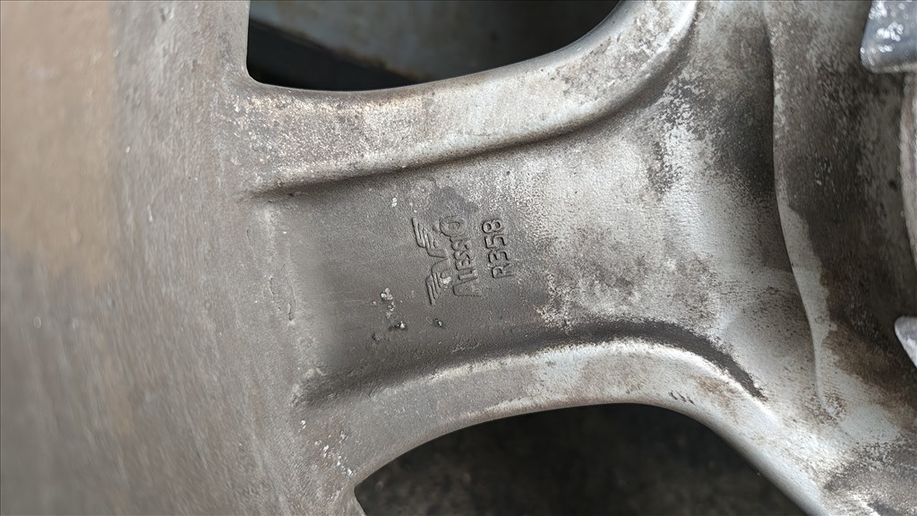  5x108 18" Alessio alufelni, 225/40 Bridgestone nyári gumi  3. kép