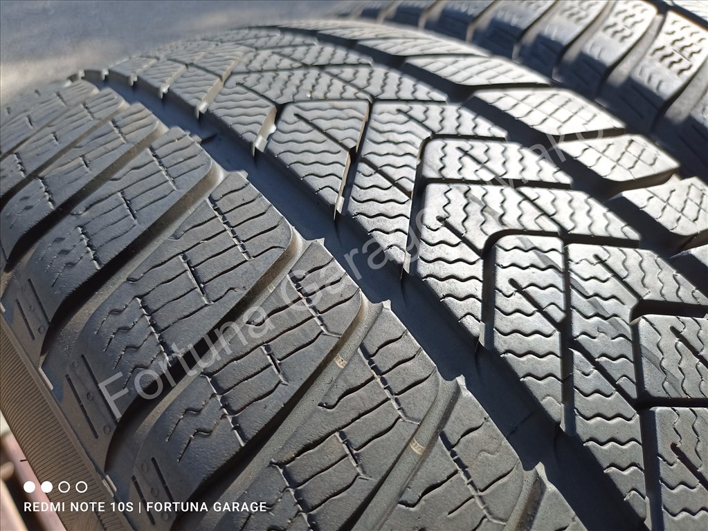 225/55 R18" Pirelli használt téli garnitúra 2. kép