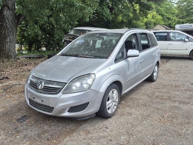 Opel Zafira B 1.8i generátor  2. kép