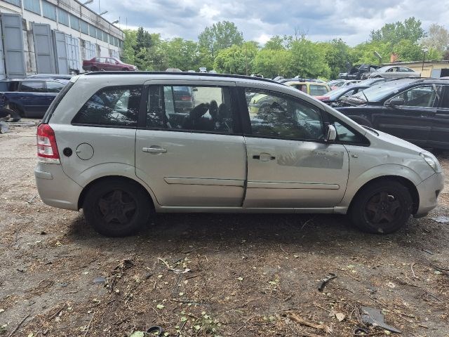 Opel Zafira B 1.8i generátor  5. kép