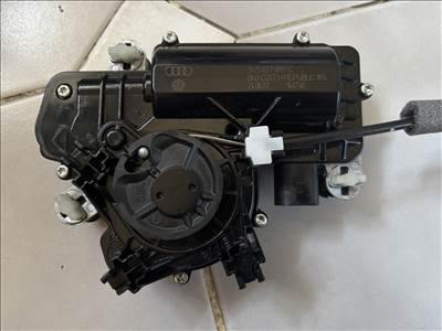 Audi S3 A3 8Y csomagtér ajtó nyitó motor 3v5827887c