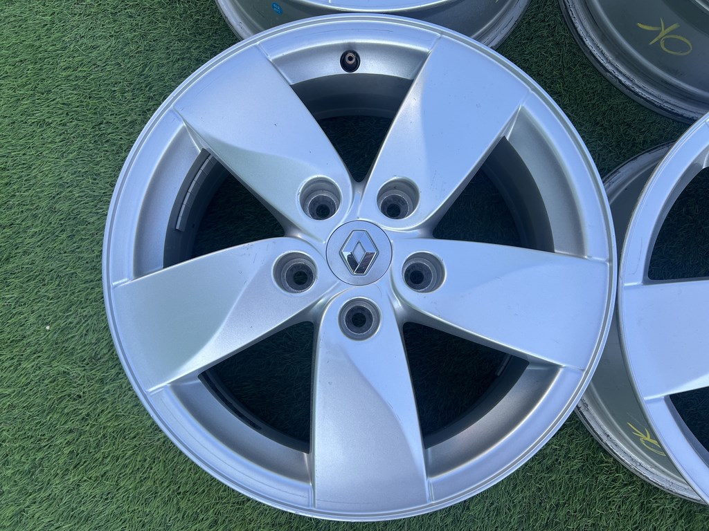5x114.3 16" Renault gyári alufelni 6,5Jx16h2 ET47 2. kép
